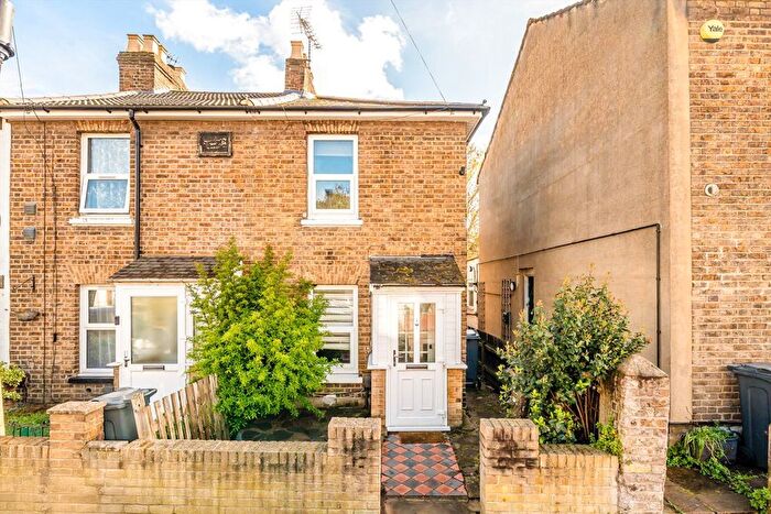 2 Bedroom Terraced House To Rent In Holly Road, Hounslow, TW3