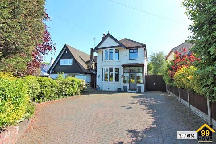 4 Bedroom Detached House For Sale In Mains Lane, Poulton-Le-Fylde, Lancashire, FY6