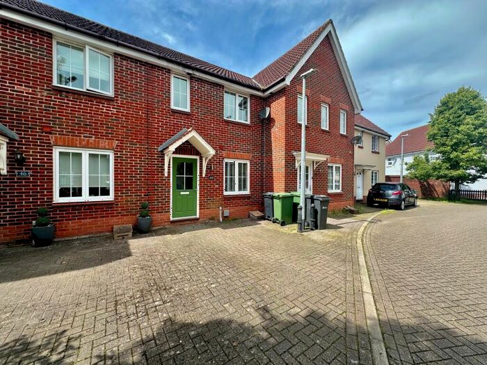 2 Bedroom Terraced House To Rent In Braiding Crescent, Braintree, CM7