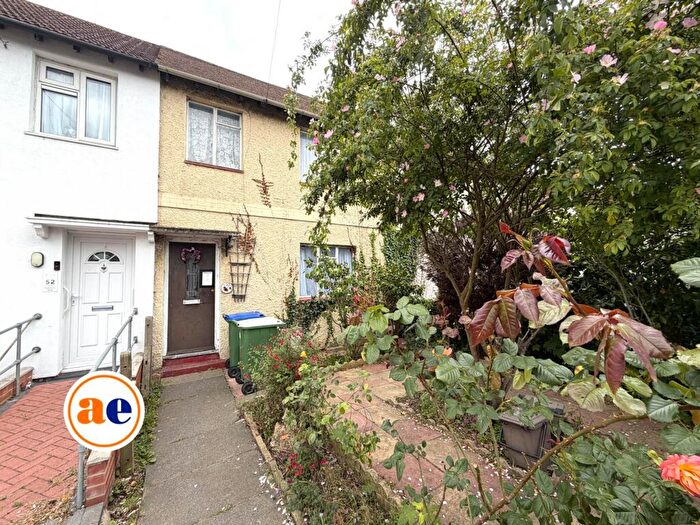 3 Bedroom Terraced House For Sale In Howbury Lane, Erith, DA8