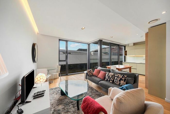 2 Bedroom Flat To Rent In York Way, London, N1C