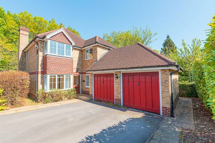 4 Bedroom Detached House To Rent In Smalley Close, Wokingham, RG41