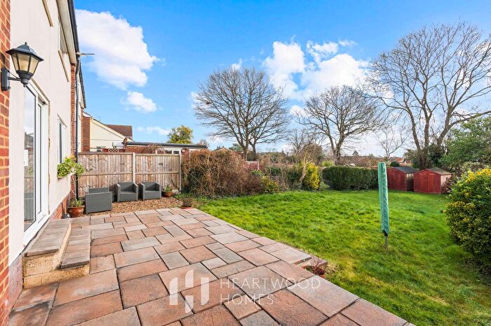 4 Bedroom Semi-Detached House For Sale In Ardens Way, St. Albans, AL4