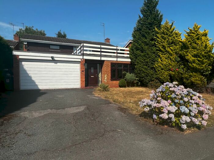 4 Bedroom Detached House To Rent In Perton Brook Vale, Perton, Wolverhampton, WV6