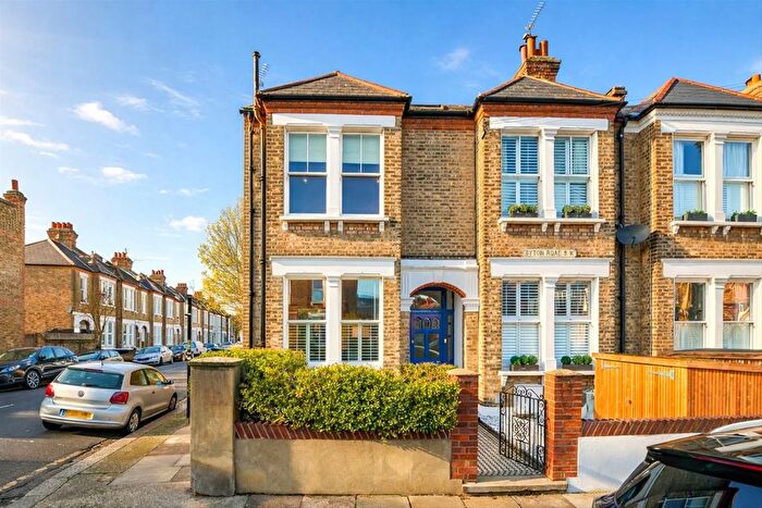 2 Bedroom Property For Sale In Byton Road, Tooting, SW17