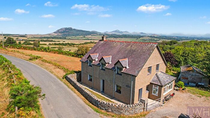 4 Bedroom Detached House For Sale In Greigwen, Rhydyclafdy - Ac, LL53