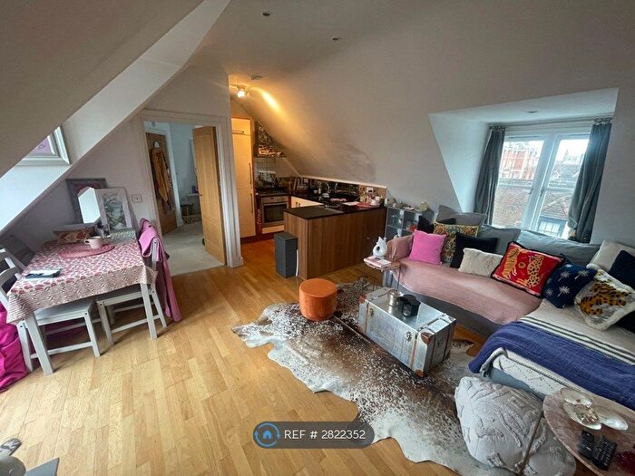 1 Bedroom Flat To Rent In Fore Street, Hertford, SG14