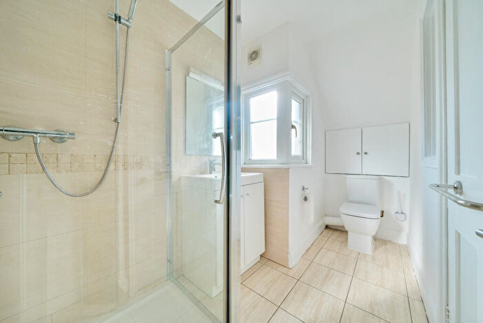2 Bedroom Detached House To Rent In Leatherhead Road, Oxshott, KT22