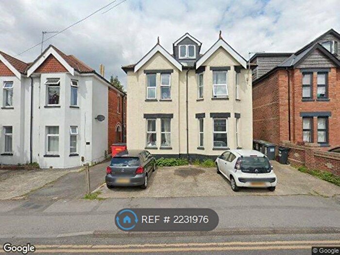 2 Bedroom Flat To Rent In Winton, Bournemouth, BH9