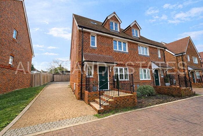 4 Bedroom Semi Detached House For Sale In Fenton Close, Potters Bar, EN6