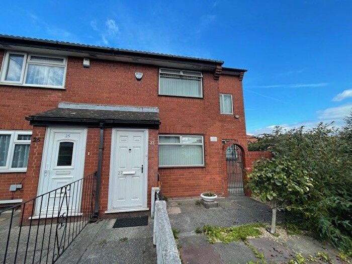 4 Bedroom Semi-Detached House To Rent In Smithdown Road, Liverpool, L7