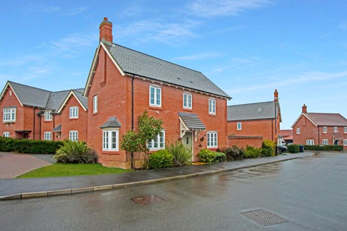 3 Bedroom Detached House For Sale In Lee Drive, Houlton, Houlton, Rugby, CV23