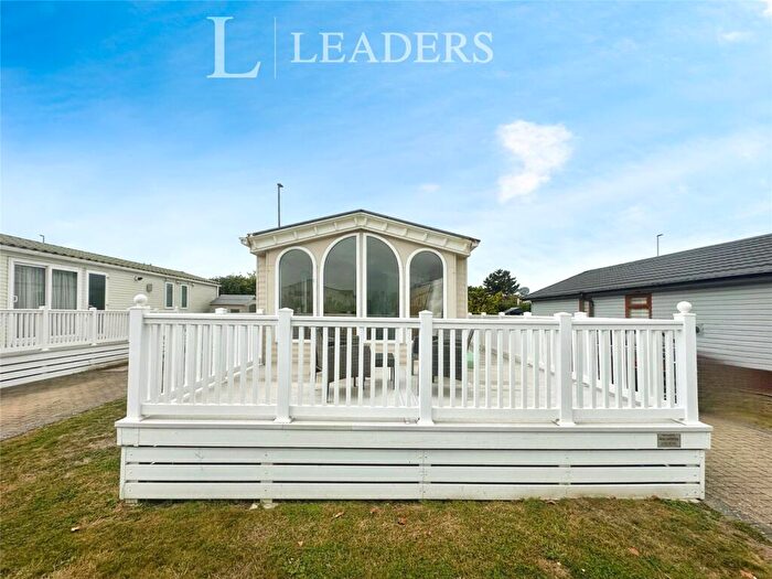 3 Bedroom Mobile Home For Sale In Harbourside Eastern Road, Portsmouth, Hampshire, PO3