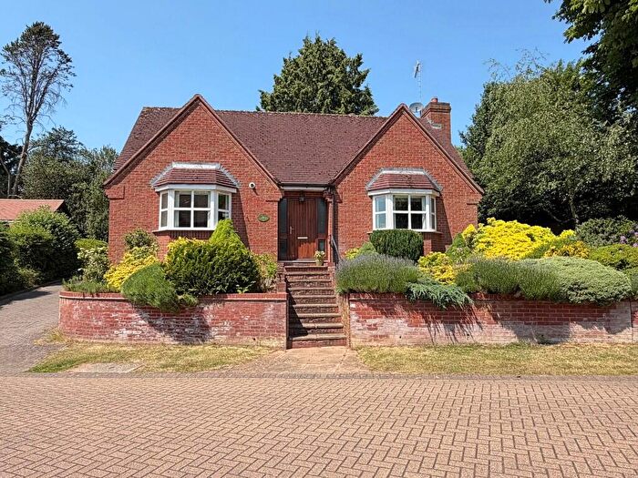 2 Bedroom Detached Bungalow For Sale In Gloster Drive, Kenilworth, CV8