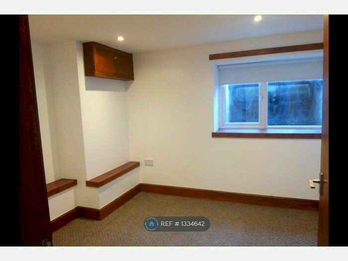 1 Bedroom Flat To Rent In Carshalton Road, Sutton, SM1