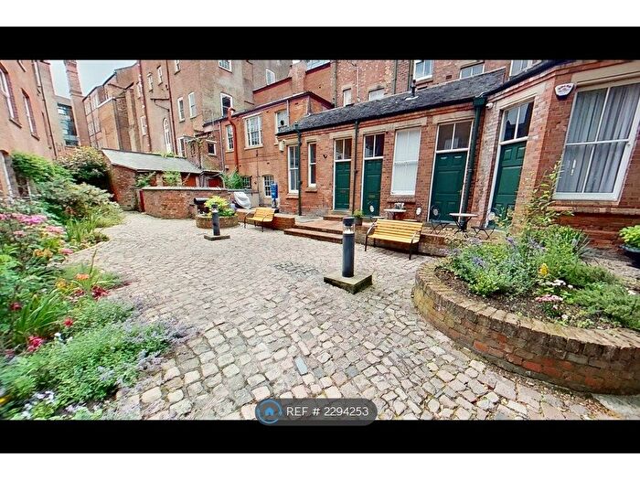 1 Bedroom Flat To Rent In Peoples Hall Cottages, Nottingham, NG1