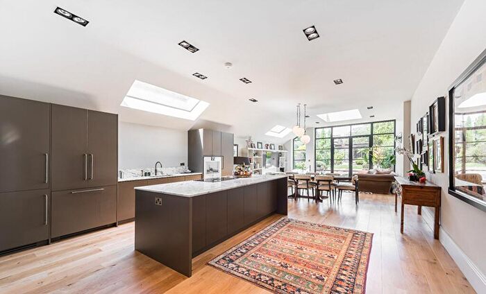 4 Bedroom Terraced House For Sale In Okehampton Road, NW10
