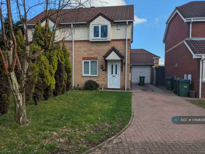 2 Bedroom Semi-Detached House To Rent In Hellier Avenue, Tipton, DY4