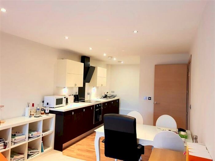 1 Bedroom Apartment To Rent In St Pauls Place, St Pauls Square, B3