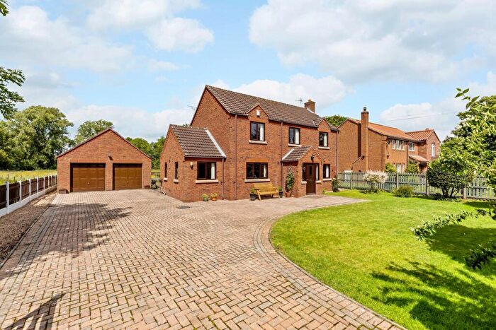 4 Bedroom Detached House For Sale In Pinfold Lane, Adlingfleet, Goole, Yorkshire, DN14