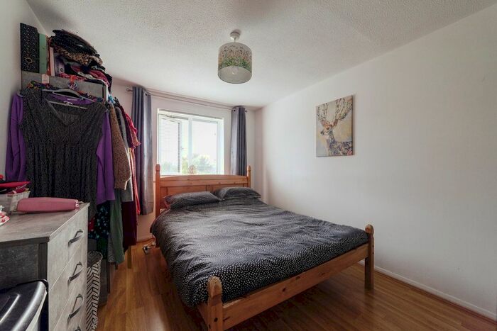 2 Bedroom Flat To Rent In Athlone Court, Stocksfield Road, London, E17