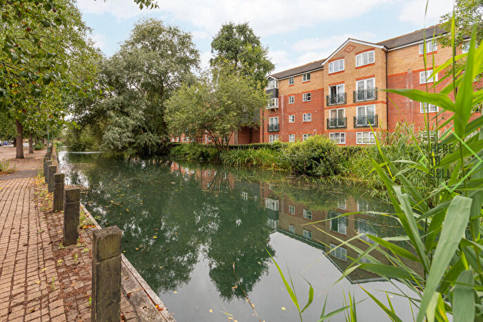 1 Bedroom Flat For Sale In Bren Court, Colgate Place, Enfield, EN3