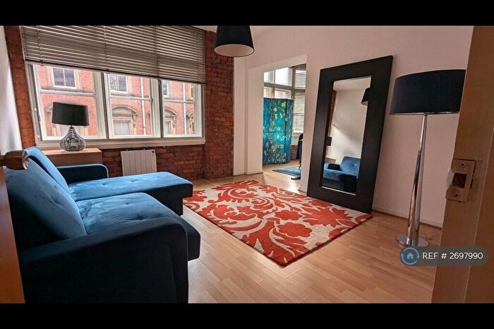 2 Bedroom Flat To Rent In Princess Street, Manchester, M1