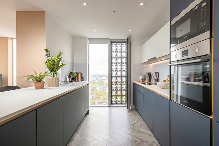 3 Bedroom Flat To Rent In Cortland At Colliers Yard, Salford, M3