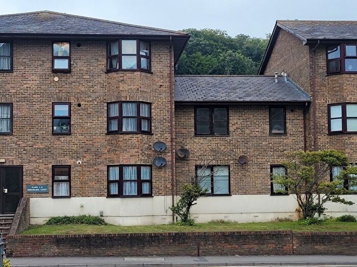 2 Bedroom Flat To Rent In Folkestone Road, Dover, CT17