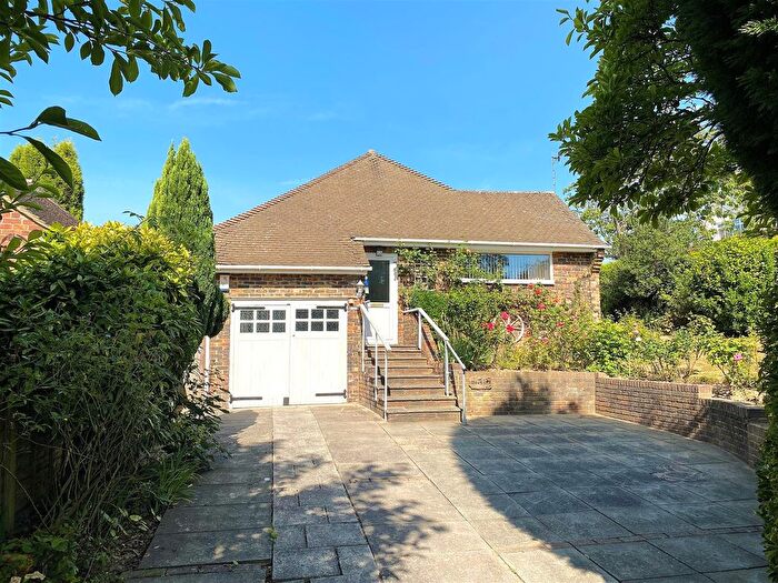 2 Bedroom Detached Bungalow For Sale In The Highlands, Bexhill-On-Sea, TN39