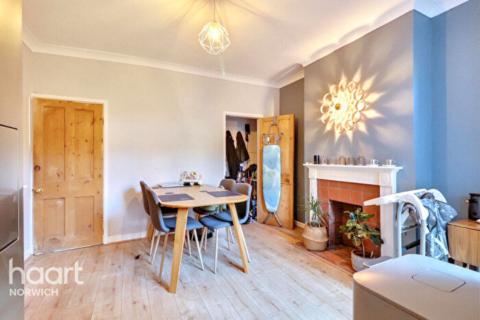 2 Bedroom Terraced House For Sale In Pembroke Road, Norwich, NR2