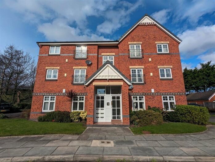 2 Bedroom Flat To Rent In Larkspur Close, Southport, Merseyside., PR8