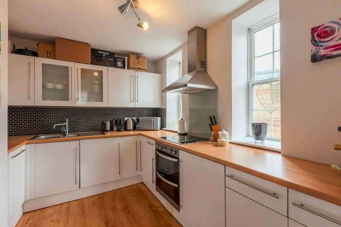 1 Bedroom Flat To Rent In Old Castle Street, Spitalfields, London, E1