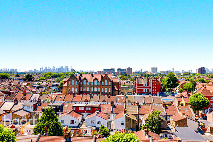 1 Bedroom Apartment For Sale In Ron Leighton Way, London, E6