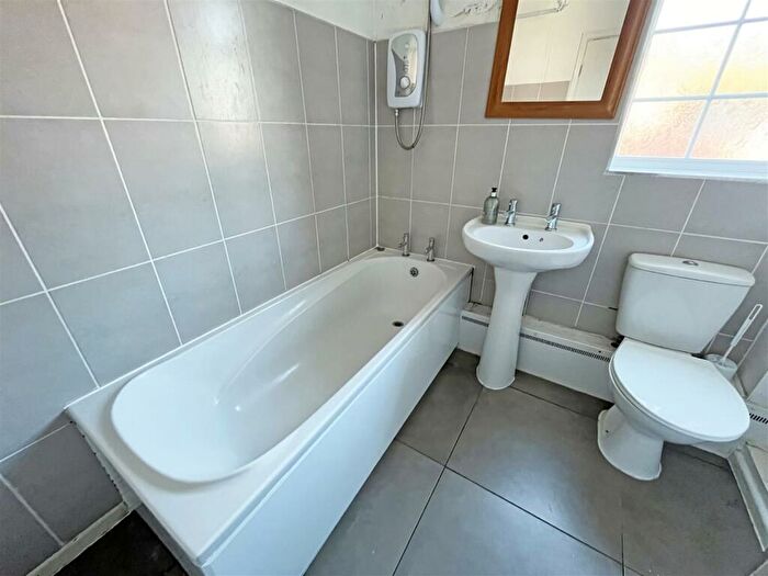 2 Bedroom Flat To Rent In Mansfield Road, Nottingham, NG5