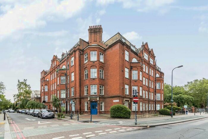 3 Bedroom Flat To Rent In South Lambeth Road, London, SW8