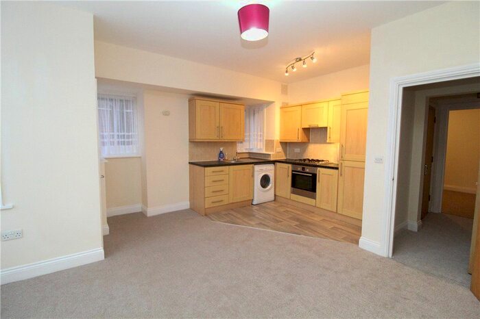 1 Bedroom Flat To Rent In Chatsworth Road, Croydon, CR0