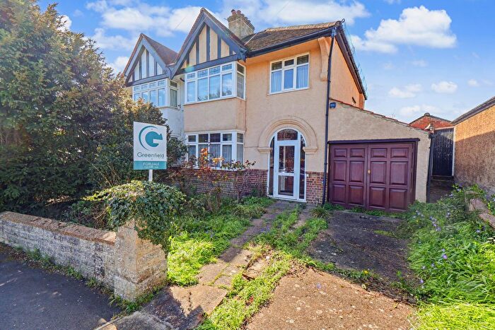 3 Bedroom Semi Detached House For Sale In Queens Drive, Surbiton, KT5