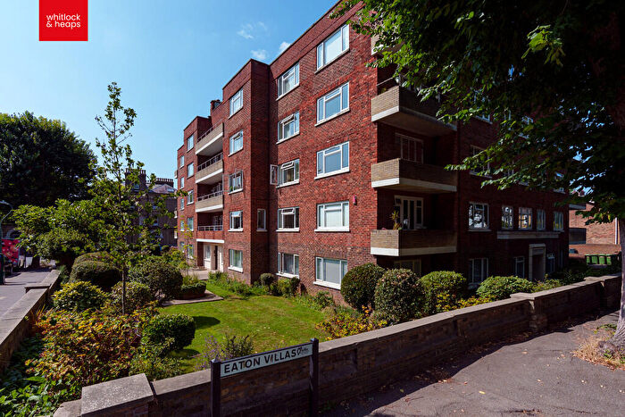 2 Bedroom Flat For Sale In Eaton Gardens, Hove, BN3