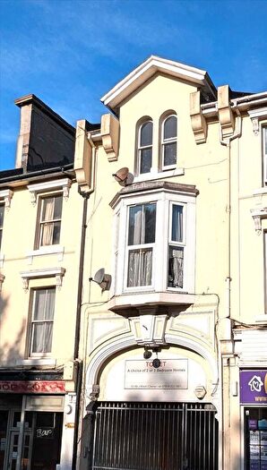 2 Bedroom Flat To Rent In Market Street, Torquay, TQ1