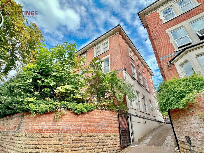 1 Bedroom Flat To Rent In Forest Road West, Arboretum, NG7