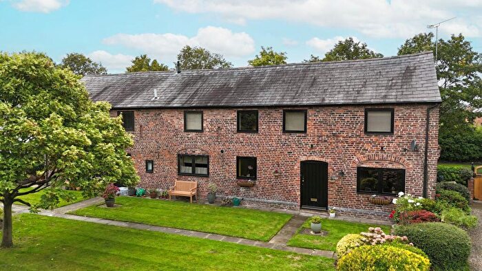 3 Bedroom Barn Conversion For Sale In Little Heath Road, Littleton, CH3
