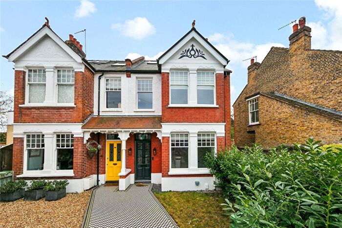 4 Bedroom End Terrace House To Rent In Kingsway, Mortlake, SW14