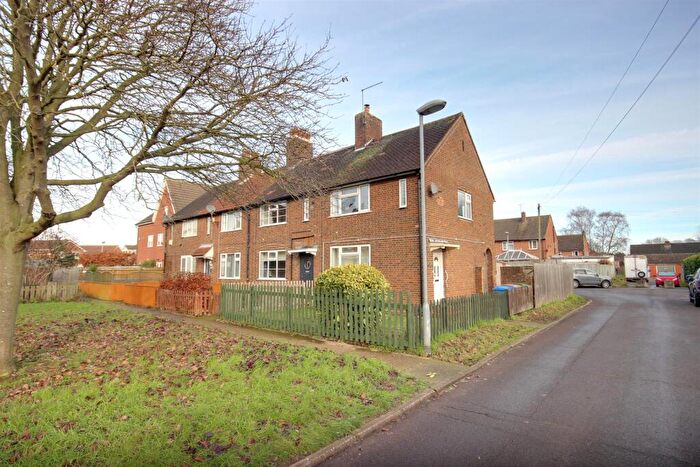 2 Bedroom End Of Terrace House For Sale In Carnaby Close, Leconfield, HU17