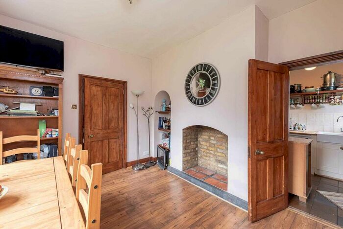 4 Bedroom Detached House For Sale In New Ground Road, Aldbury, HP23