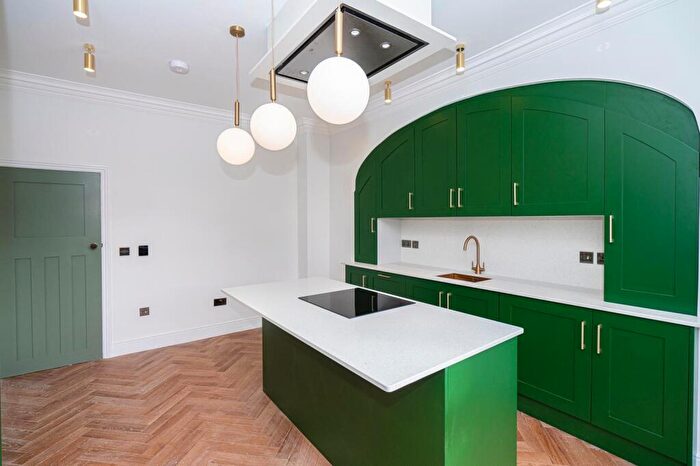 3 Bedroom Duplex To Rent In Hillfield Park, Muswell Hill, London, N10