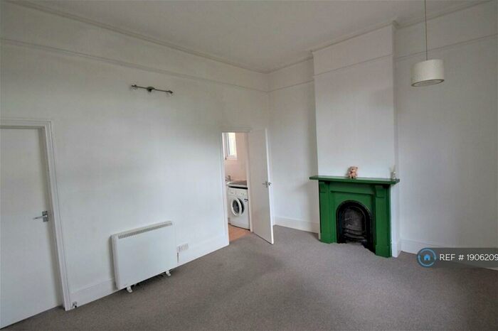 1 Bedroom Flat To Rent In St. Marys Road, Leamington Spa, CV31