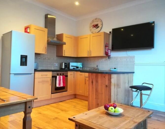 1 Bedroom Flat To Rent In Flat, Sketty Road, Uplands, Swansea., SA2