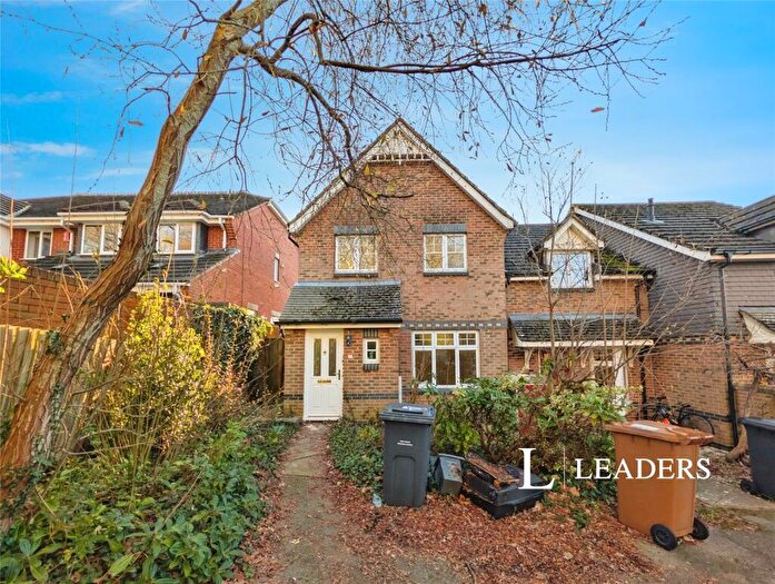 3 Bedroom End Of Terrace House For Sale In Barn Piece, Chandler's Ford, Eastleigh, SO53