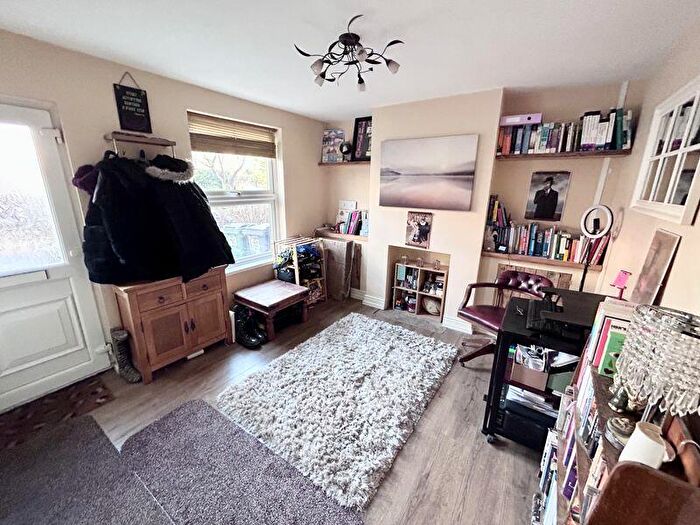 2 Bedroom Terraced House For Sale In Castle Road, Newport, PO30